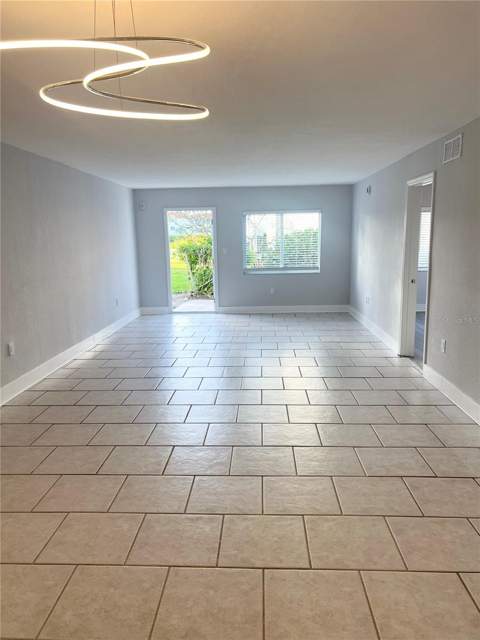 4550 Overlook Drive #156, St Petersburg FL - photo 8 of 29