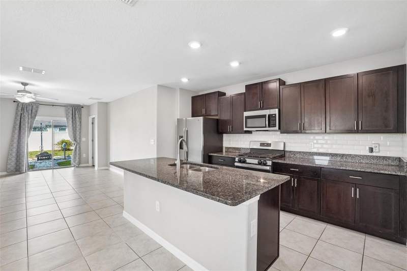 5 bedroom Single Family Residence at 9663 Channing Hill Drive, Belmont South Ph 2D, Sun City Center — photo 3