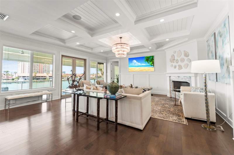 4 bedroom Single Family Residence at 19 Bayfront Court, Marina Bay Ph I & II, St Petersburg — photo 5