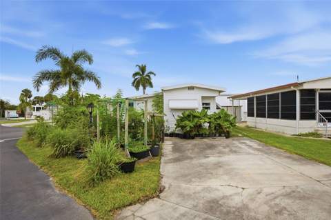 2215 73rd Street #162, Palmetto FL - photo 6 of 32
