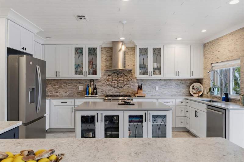 3 bedroom Single Family Residence at 137 12th Street, Tierra Verde Unit 1 1st Rep, Tierra Verde — photo 5