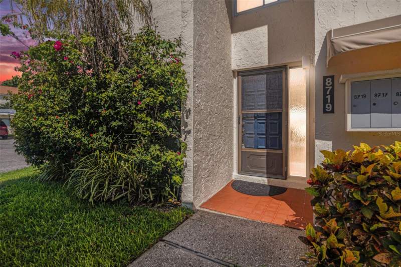 2 bedroom Condominium at 8719 Cove Court #10, Spinnaker Cove Ph I Sec, Tampa — photo 3