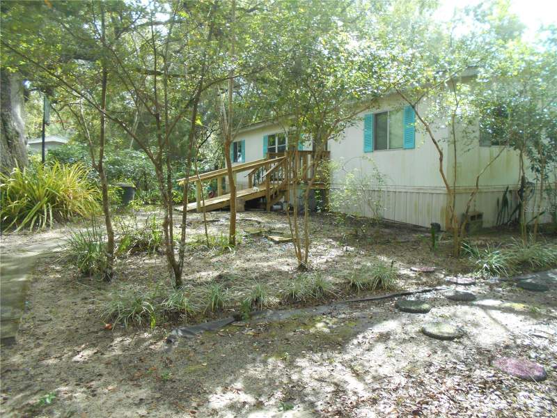3 bedroom Manufactured Home at 20425 NE 143rd Street, Frst Hills Campsites, Salt Springs — photo 3