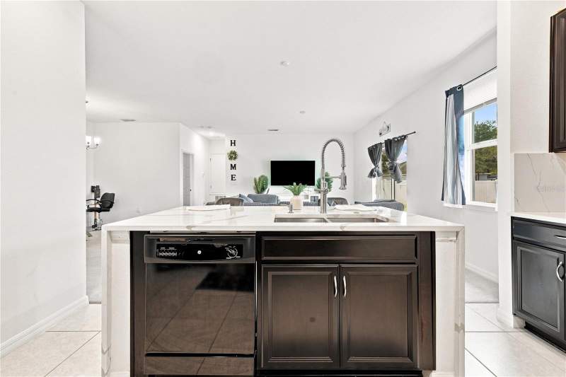 3 bedroom Single Family Residence at 1045 Dudley Drive, Poinciana Village 2 Nbhd 1, Kissimmee — photo 3