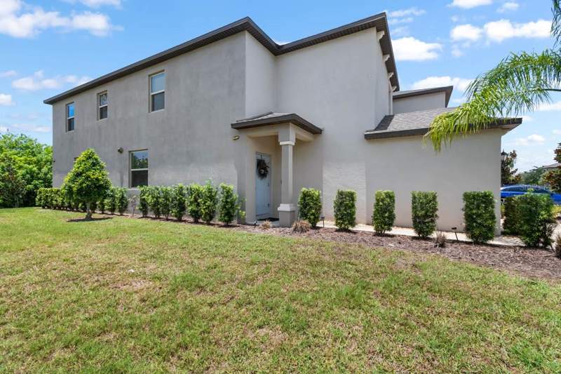 3 bedroom Townhouse at 635 Royal Empress Drive, Glencove At Bay Park, Ruskin — photo 4