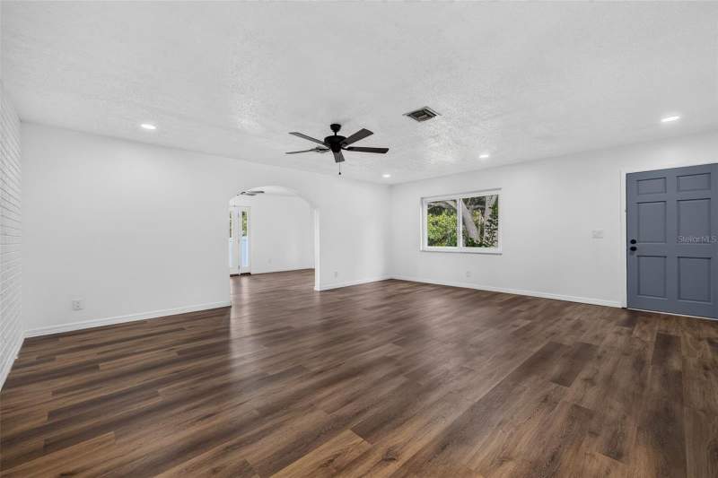 3 bedroom Single Family Residence at 4014 Alabama Avenue, Shore Acres Overlook Sec, St Petersburg — photo 5