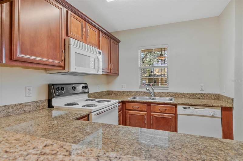 2 bedroom Townhouse at 233 Penmark Stone Place, Kings Mill Ph II, Valrico — photo 5