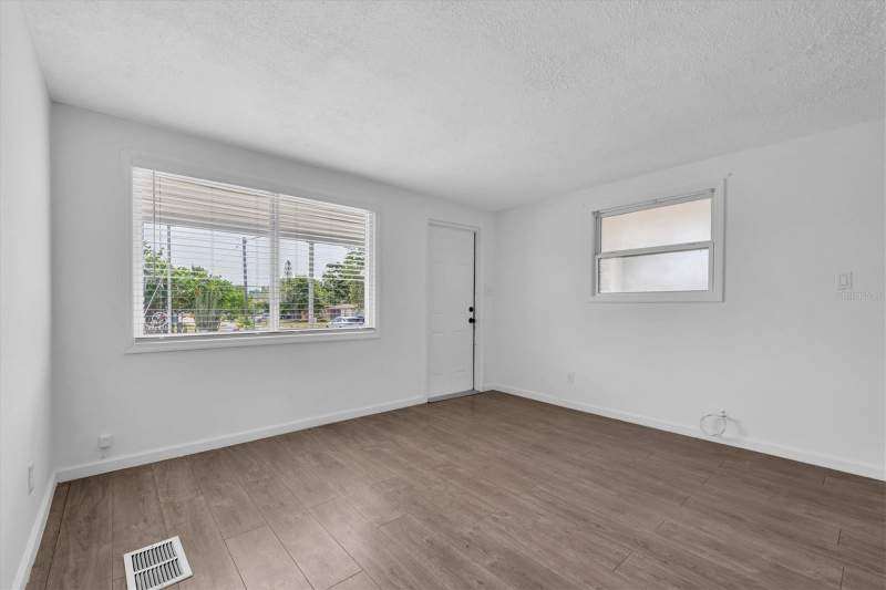 2 bedroom Single Family Residence at 11456 106TH STREET, ORANGE LAKE VILLAGE, LARGO — photo 4