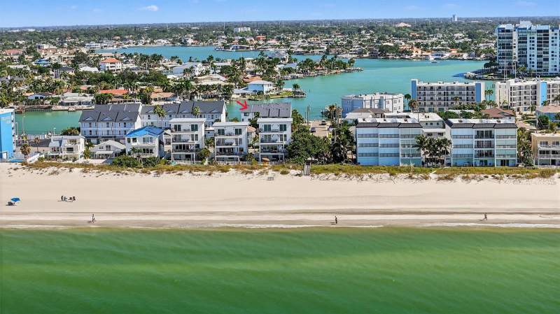 2 bedroom Condominium at 9901 1st Street #A, Treasure Island Lagoons Condo, Treasure Island — photo 2