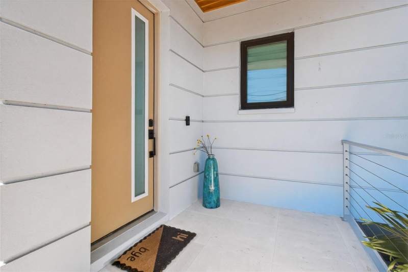 4 bedroom Single Family Residence at 301 79th Street, South Cswy Isle 3rd Add, St Petersburg — photo 4