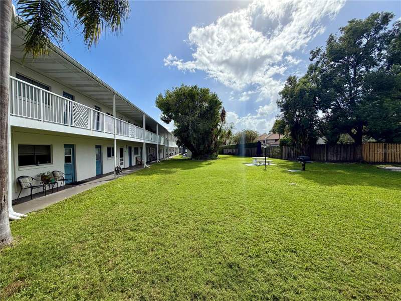 1 bedroom Condominium at 320 Lakeview Street #208, Hampshire House, Orlando — photo 2
