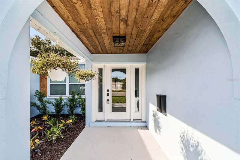 4 bedroom Single Family Residence at 1101 54th Avenue, Bickleys Lakewood Sub, St Petersburg — photo 3