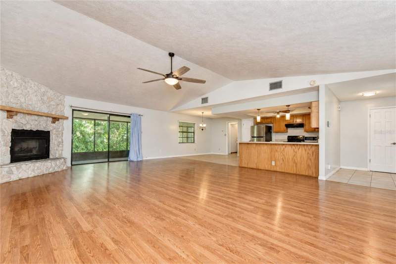 3 bedroom Single Family Residence at 716 Westwood Drive, Westwood, Brandon — photo 4