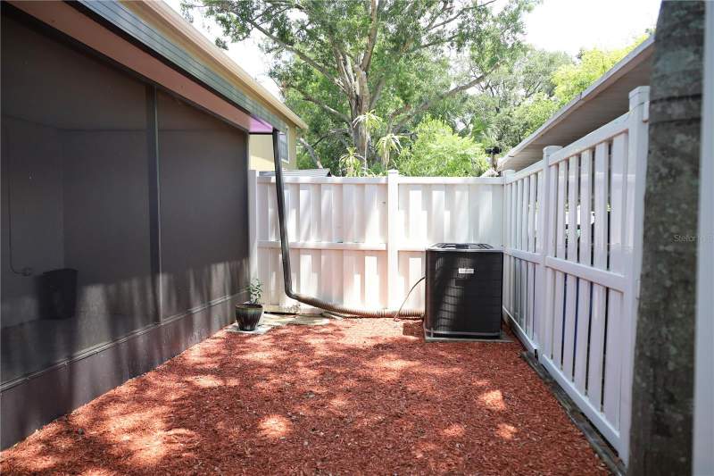 3 bedroom Townhouse at 7107 Hernando Court, Morganwoods Garden Hms Ph 2, Tampa — photo 4