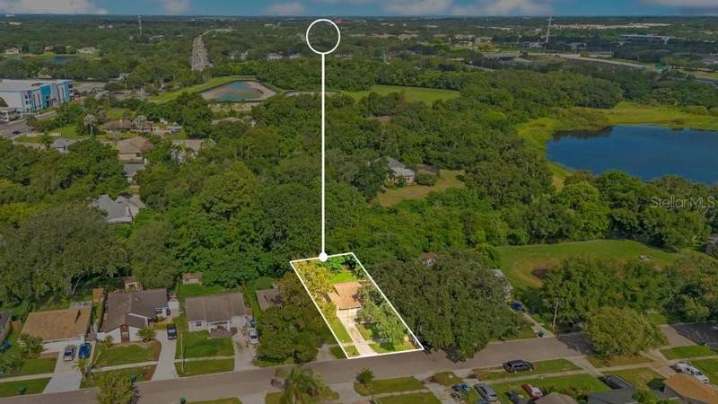2 bedroom Single Family Residence at 156 Lake Drive, Joslin Grove Park, Orlando — photo 2