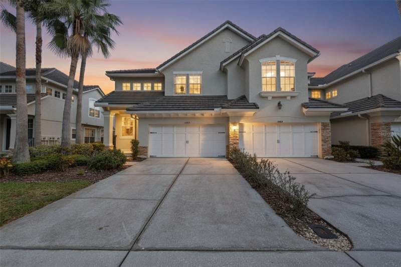 Provence Townhomes At Waterch