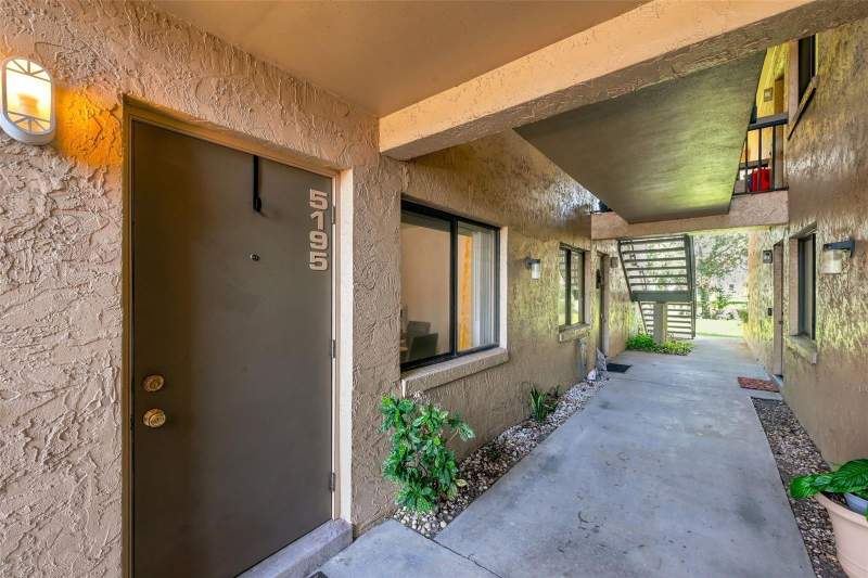 2 bedroom Condominium at 5195 Vineland Road #B102, Tamarind, Orlando — photo 4