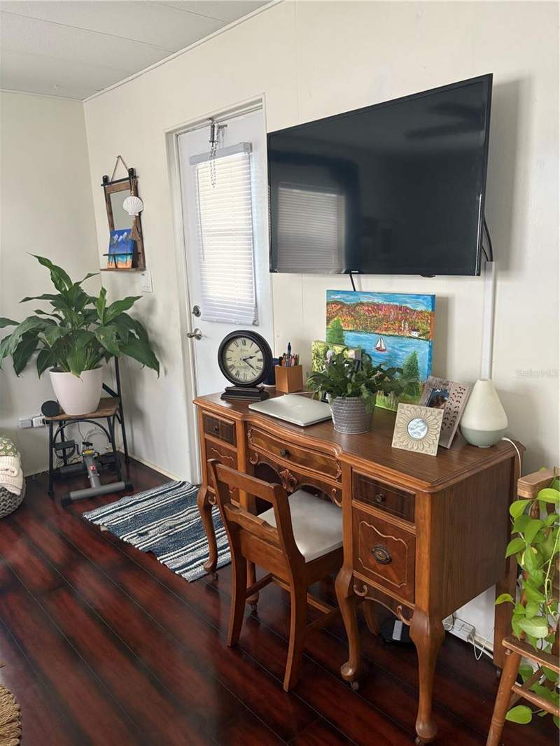 1 bedroom Manufactured Home at 8300 Seminole Boulevard #229, Majestic Park Homes Inc Unrec, Seminole — photo 4