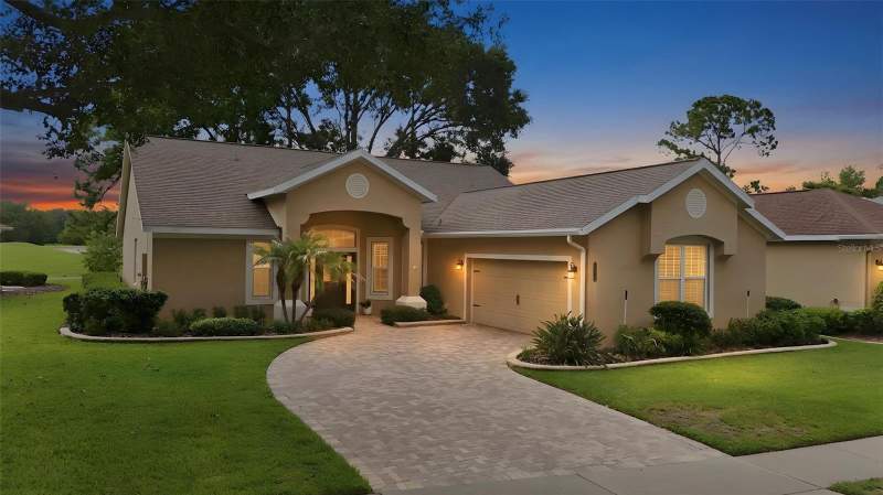 7029 PINE HOLLOW DRIVE home for sale in Mt Dora Country Club Mt Dora Homes for Sale: 3 Homes, From $399K