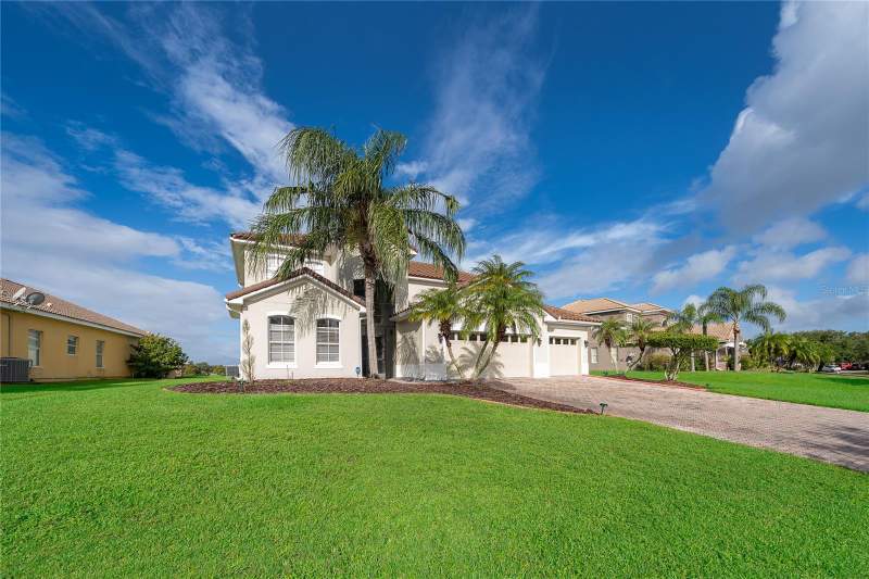 6 bedroom Single Family Residence at 3426 Harborside Court, Bellalago, Kissimmee — photo 3