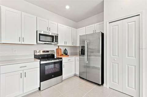 36159 Risa Michele Street, Zephyrhills FL - photo 10 of 34