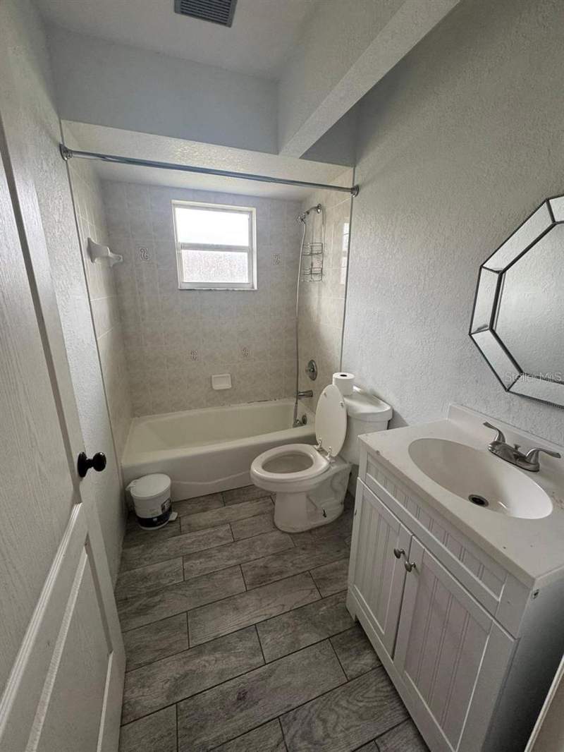 3 bedroom Single Family Residence at 4016 Bula Lane, Port Charlotte Sub 04, North Port — photo 3