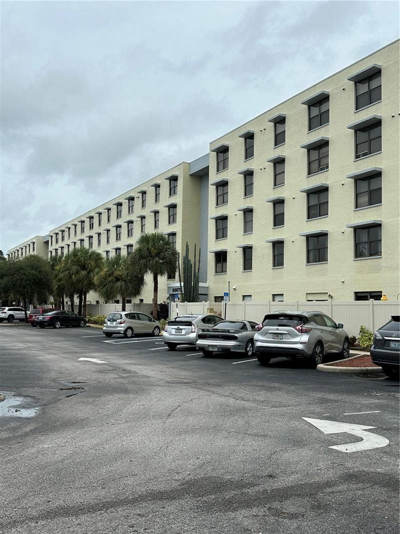 701 S MADISON AVENUE #410 home for sale in Lakeside Crossing Condo