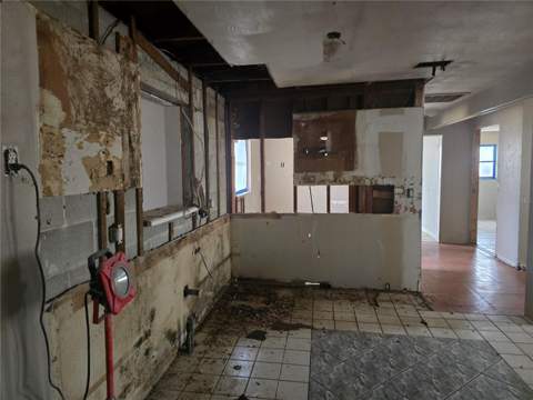 6124 11th Street, Zephyrhills FL - photo 10 of 13