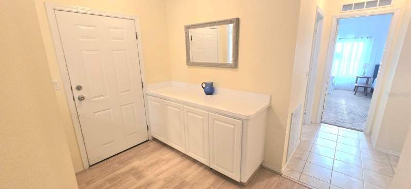 2 bedroom Manufactured Home at 31 Revere Way #23, Lake Tarpon Mobile Home Village, Palm Harbor — photo 3