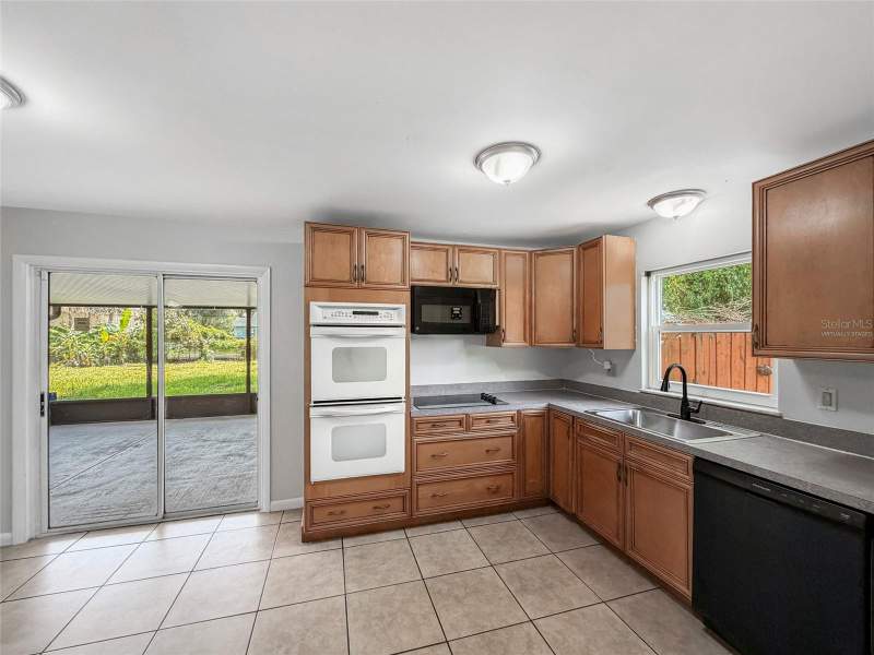 4 bedroom Single Family Residence at 602 18TH STREET, ANGEBILT ADD, ORLANDO — photo 2