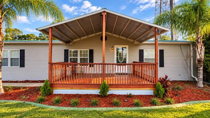 3 bedroom Manufactured Home at 12831 Hawk Hill Drive, Pine Ridge Estates, Thonotosassa — photo 2