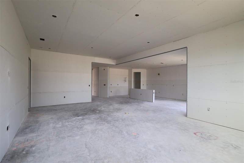 5 bedroom Single Family Residence at 3722 Wolves Creek Place, Willow Run, Apopka — photo 5