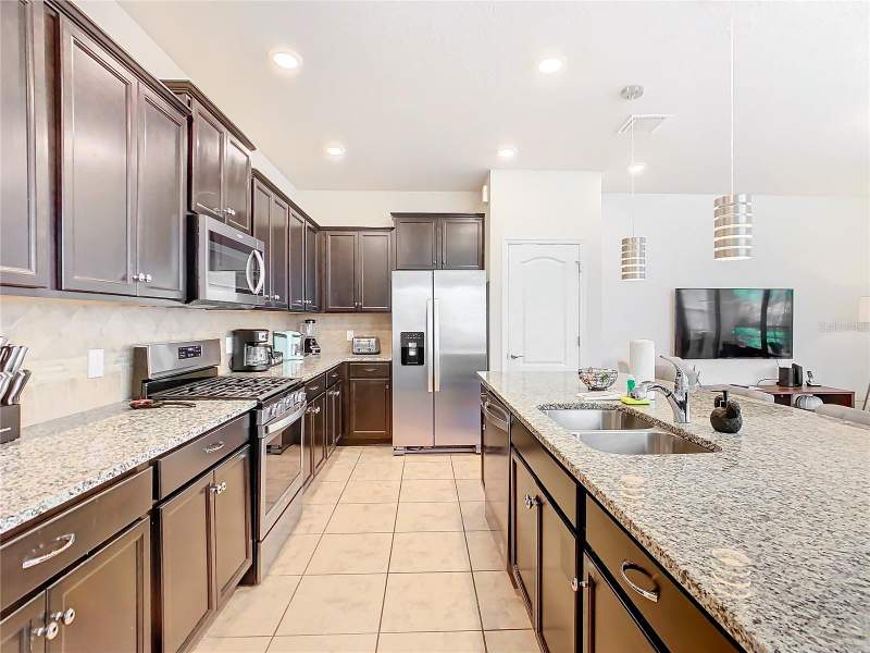 5 bedroom Townhouse at 4594 Terrasonesta Drive, Oakmont Twnhms Ph 2R, Davenport — photo 5