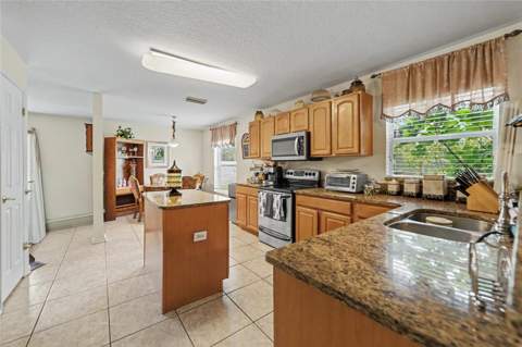 15110 Heronglen Drive, Lithia FL - photo 11 of 30