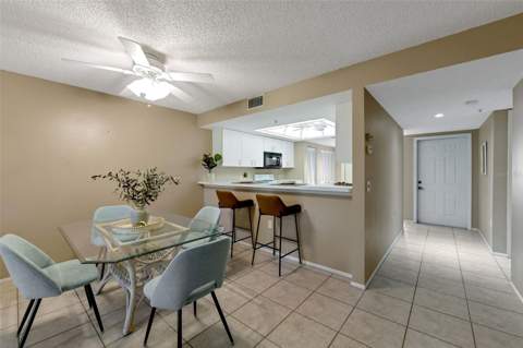 6908 Drewrys Bluff #704, Bradenton FL - photo 7 of 27