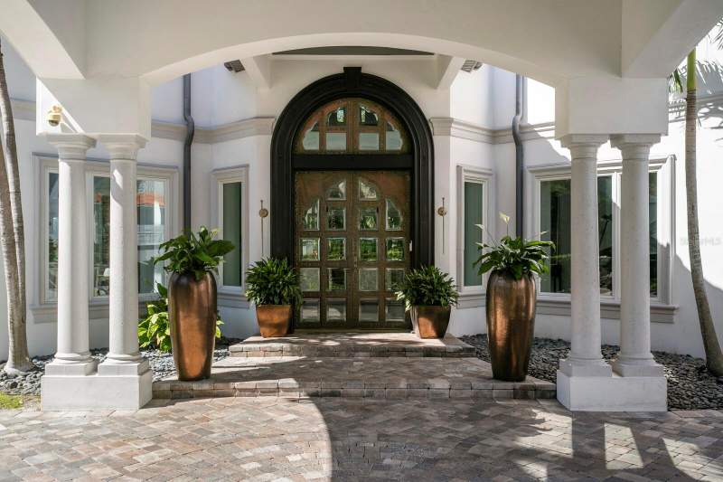6 bedroom Single Family Residence at 2913 W Knights Avenue, Bay Bluff, Tampa — photo 3