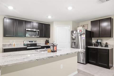5015 Cadiz Court, Brooksville FL - photo 19 of 49