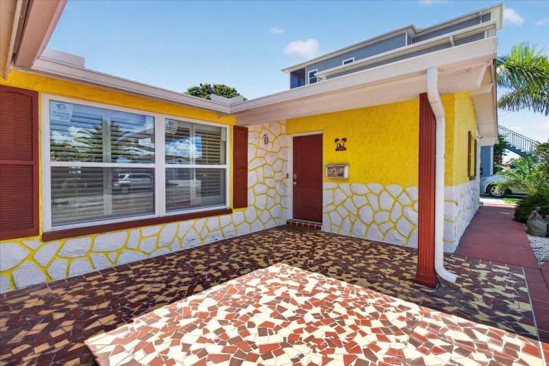 4 bedroom Single Family Residence at 12805 Fifth Isle, Leisure Beach, Hudson — photo 2