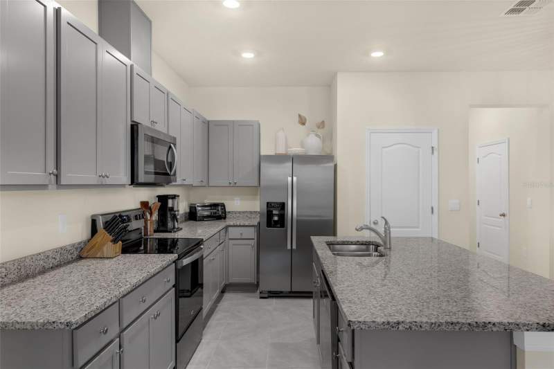 3 bedroom Townhouse at 1219 Lido Drive, Venezia Twnhs, Howey In The Hills — photo 3