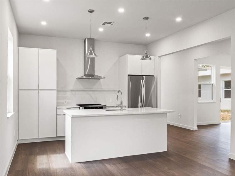 4 bedroom Single Family Residence at 454 Skyfield Court, Boulevard Oaks Of Lady Lake, Lady Lake — photo 5