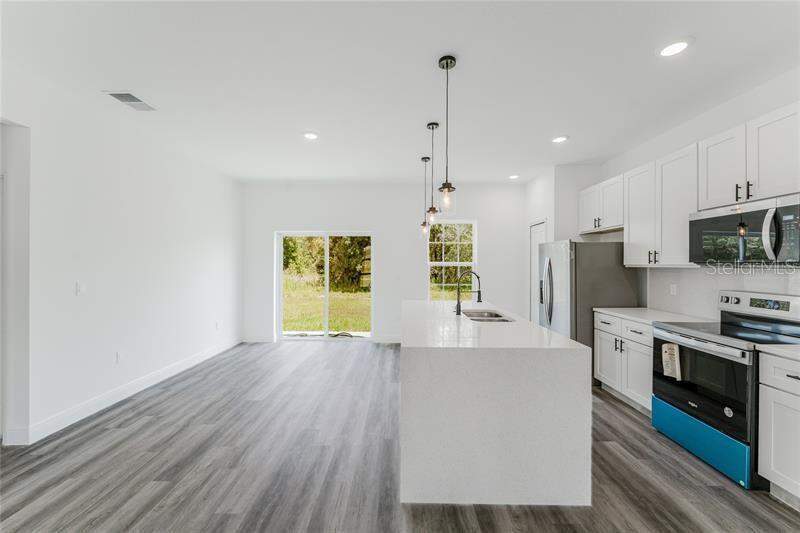 4 bedroom Single Family Residence at 16204 SW 27th Terrace Road, Marion Oaks Unit 3, Ocala — photo 4