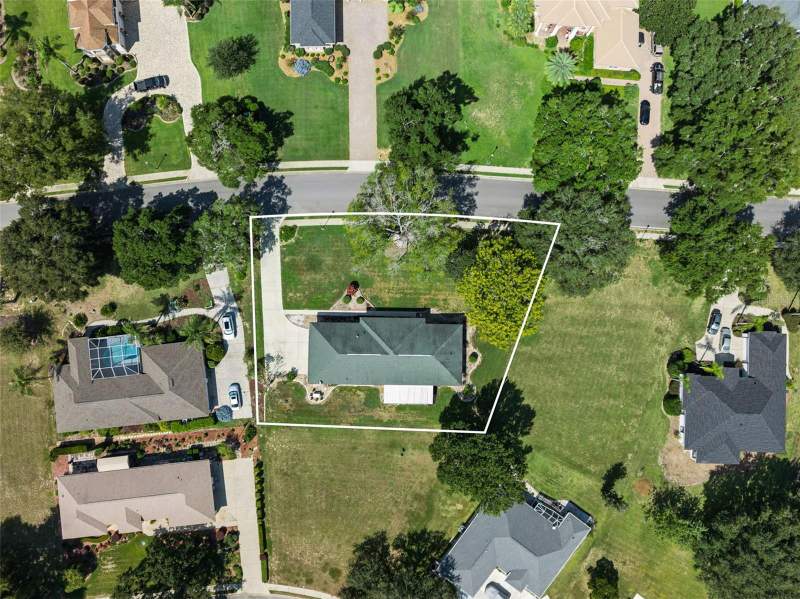 3 bedroom Single Family Residence at 39622 Harbor Hills Boulevard, Harbor Hills Pt Rep, Lady Lake — photo 3