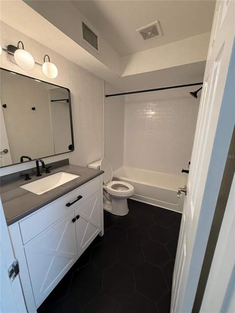 5160 Conroy Road #21, Orlando FL - photo 18 of 31