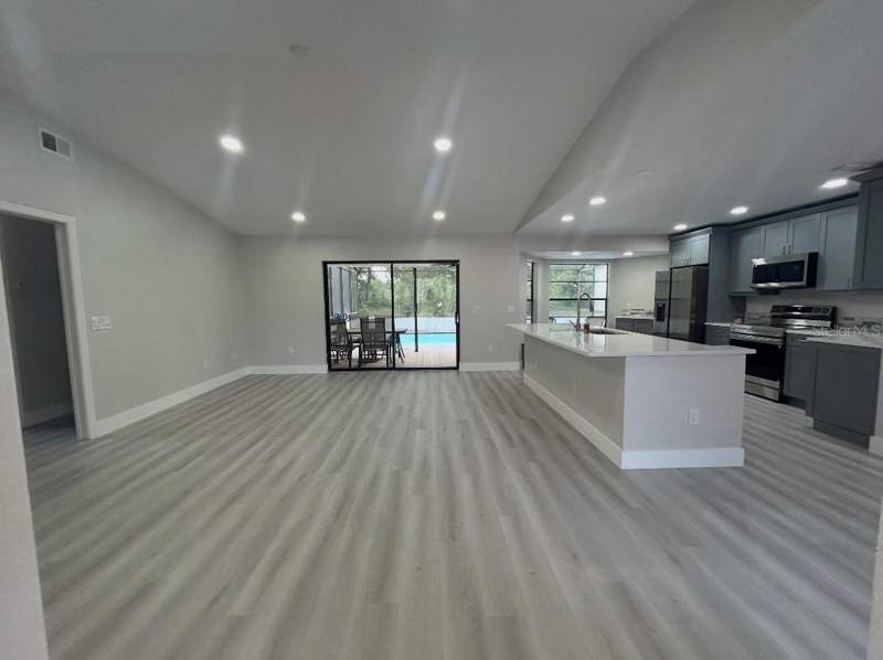 3 bedroom Single Family Residence at 11189 Linden Drive, Spring Hill Unit 8, Spring Hill — photo 2