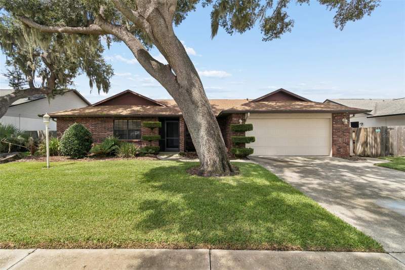 4 bedroom Single Family Residence at 653 Timber Pond Drive, Timber Pond Sub Unit 2, Brandon — photo 3