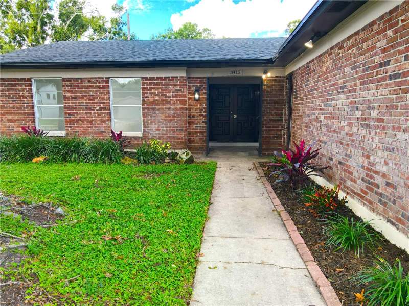 4 bedroom Single Family Residence at 1815 Lowry Avenue, Tradewinds 3rd Add, Lakeland — photo 3