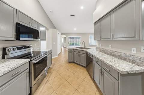 12807 Raysbrook Drive, Riverview FL - photo 7 of 20