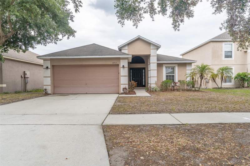 3 bedroom Single Family Residence at 10917 Banyan Wood Way, South Fork Unit 3, Riverview — photo 2