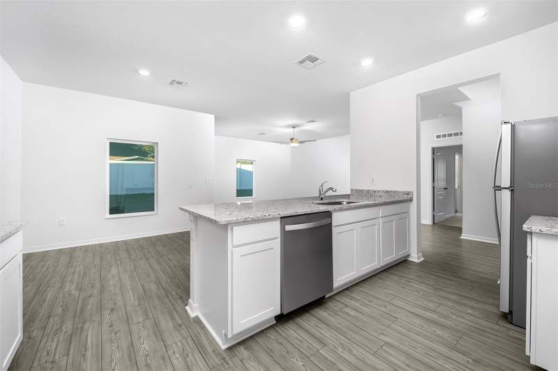 5 bedroom Single Family Residence at 13246 Tula Loop, Tula Parc, Astatula — photo 3