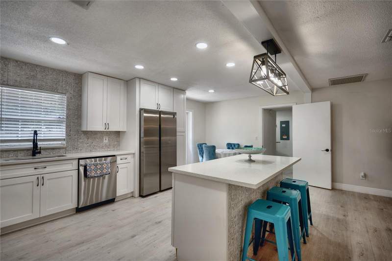 4 bedroom Single Family Residence at 5112 GLASGOW AVENUE, LAKE MARSHA HIGHLANDS FIRST ADD, ORLANDO — photo 5